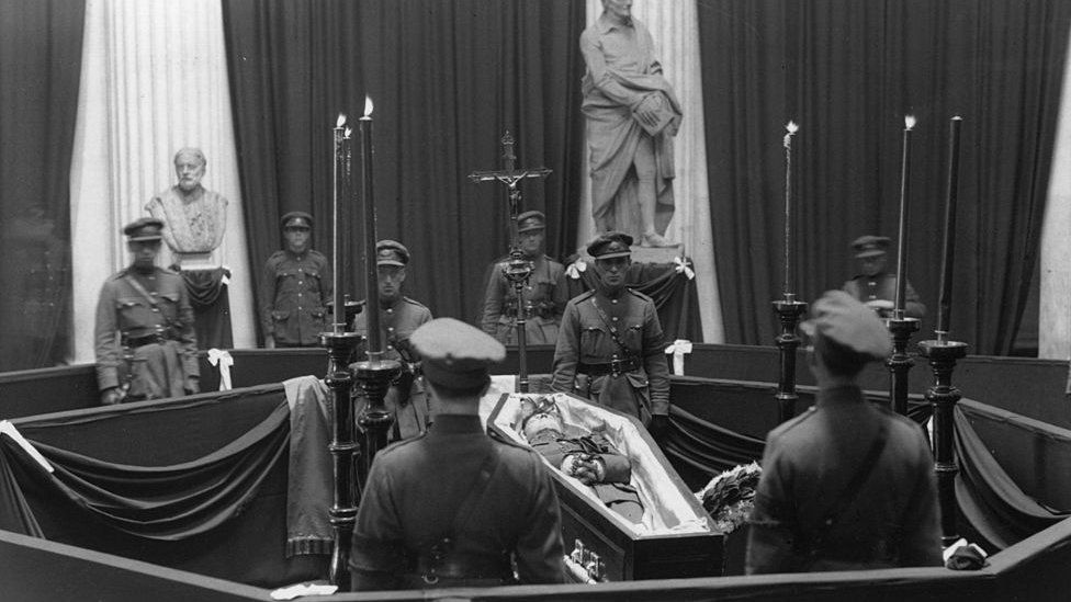 Michael Collins' body lying in state before his funeral
