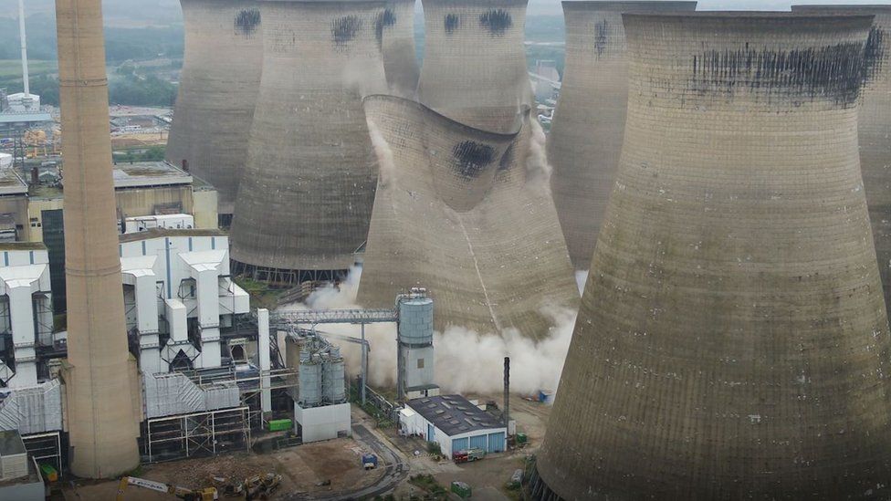 Ferrybridge Cooling Tower Demolished - BBC News