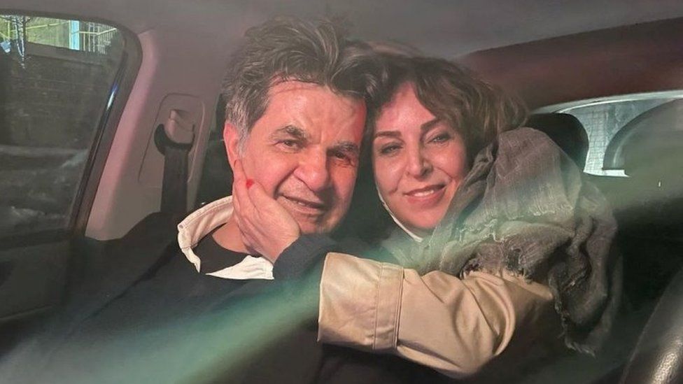 Иранский режиссер Джафар Панахи (слева) и его жена Тахере Саиди. Фото: 3 февраля 2023 г.