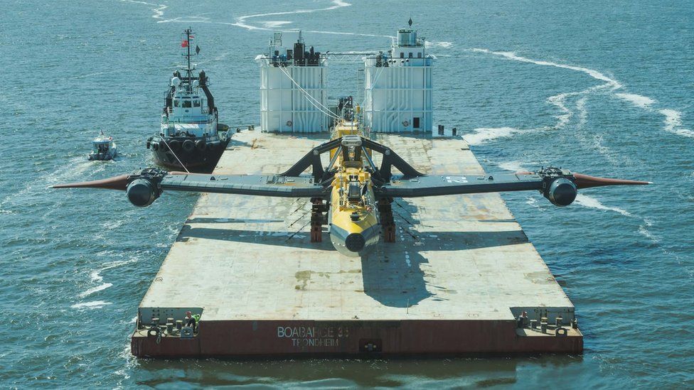 [Image: _118159068_o2launch3.jpg]