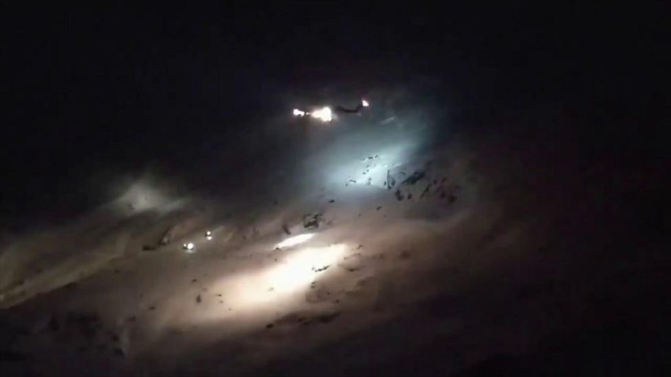 Stackpole night rock climb sparks major rescue effort - BBC News