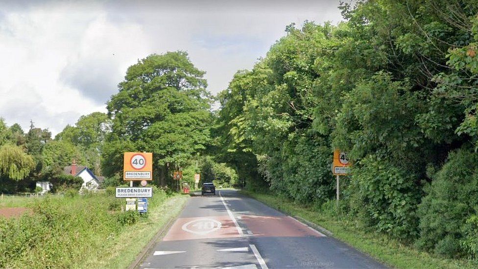 Motorcyclist dies in Herefordshire bin lorry crash - BBC News