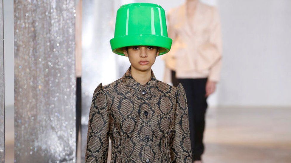 Paris Fashion Week: Weirdest looks from the catwalk - BBC Newsround