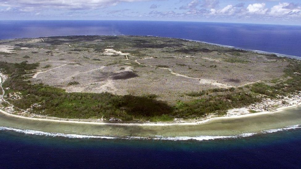 Fat-fighting Reading footballers XL FC aiming for Nauru match - BBC News