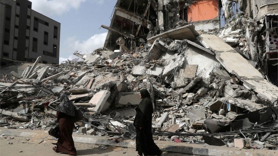 Aftermath of an Israeli air strike on Gaza (21/05/21)