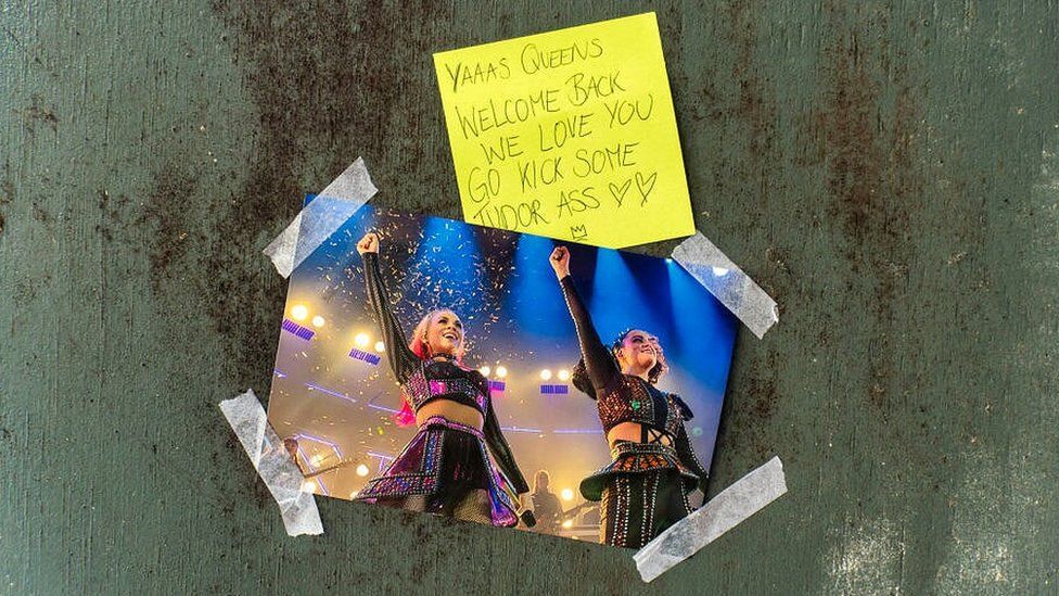 A note and picture stuck to the door of the Lyric Theatre in London ahead of Six's return