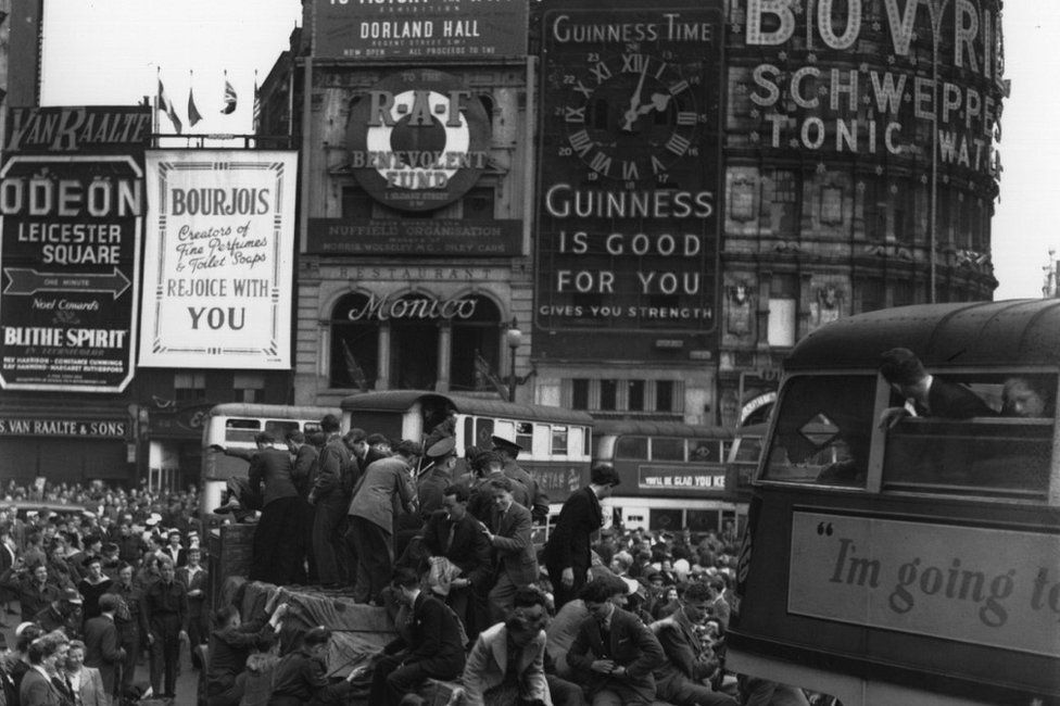 Piccadilly Circus during VE Day 8 May 1945