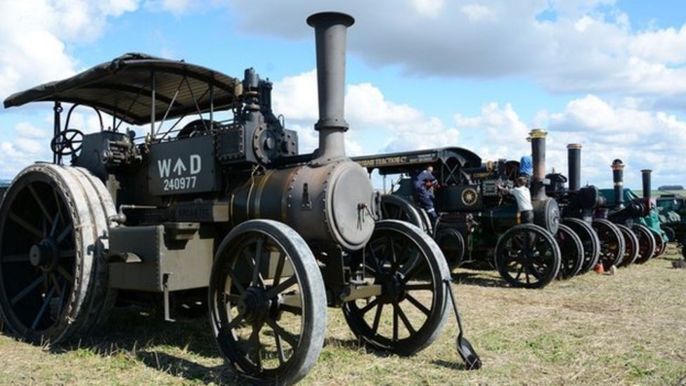 Thousands attend Great Dorset Steam Fair BBC News