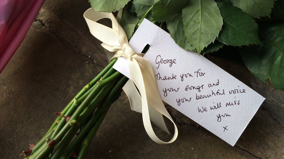 "George, thank you for your songs and your beautiful voice. We will miss you": A tribute outside George Michael's home