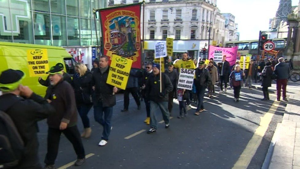 Rail solidarity demo in Brighton - 5/11/16