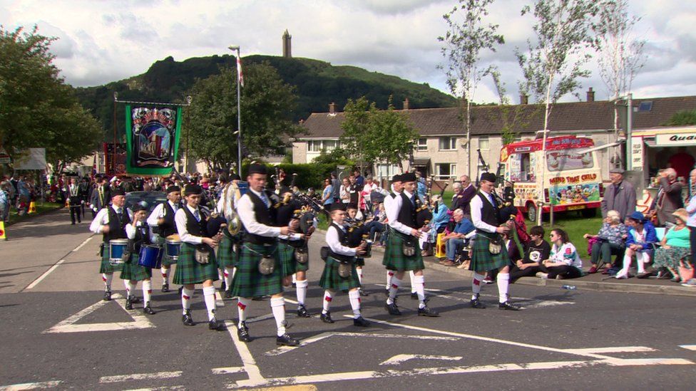 Royal Black Institution parades take place across NI - BBC News