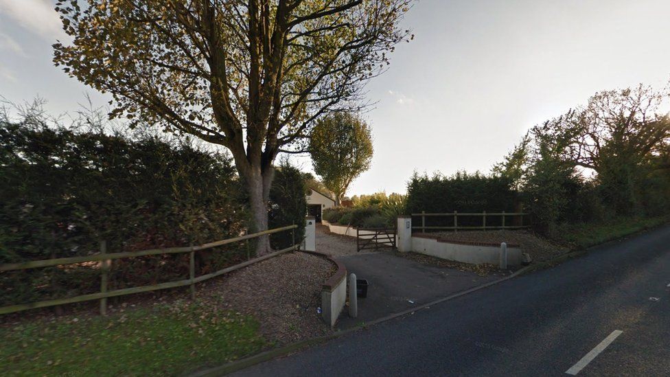 Hundreds object to new Banstead cemetery plan BBC News