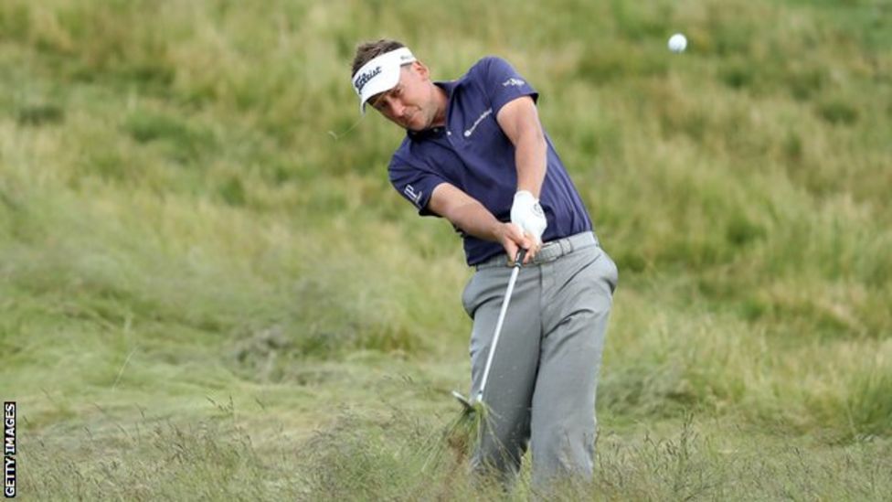 US Open: Justin Rose one off lead amid Phil Mickelson controversy - BBC ...