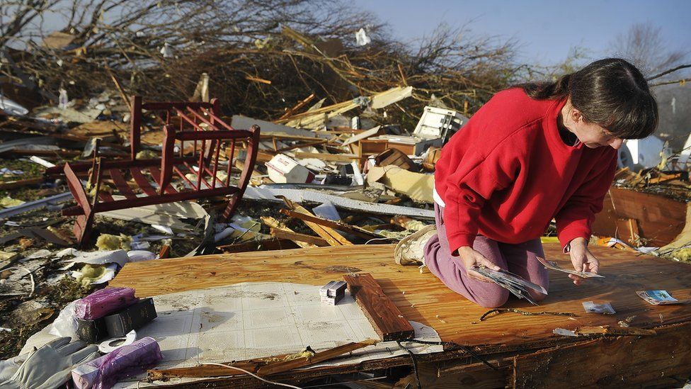 US storms At least 14 dead in trail of destruction BBC News