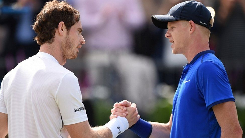 Murray and Edmund shake hands at the end of the match