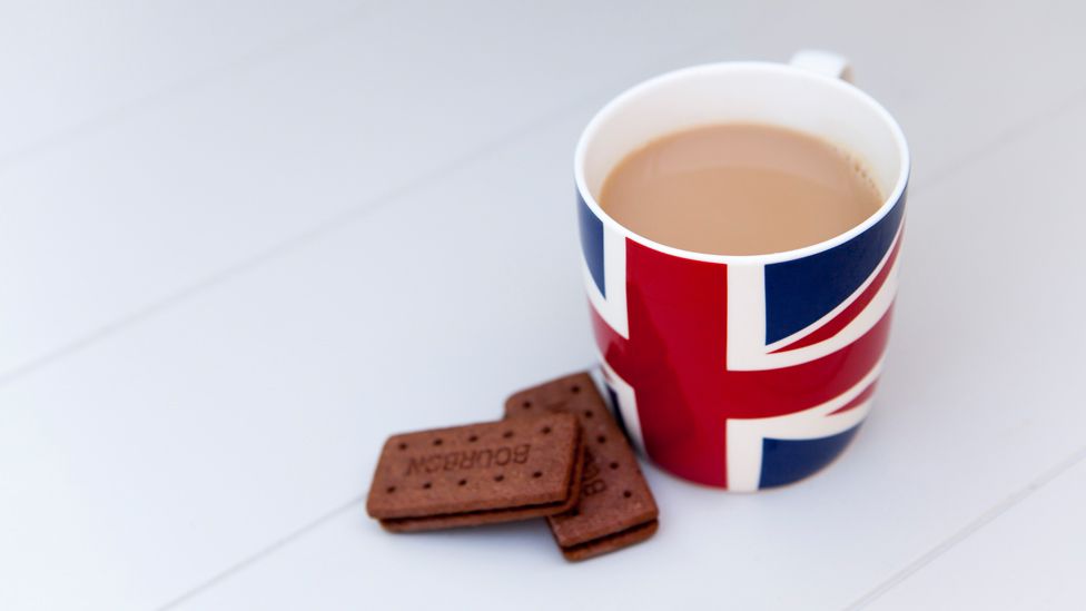 Union Jack mug and biscuits