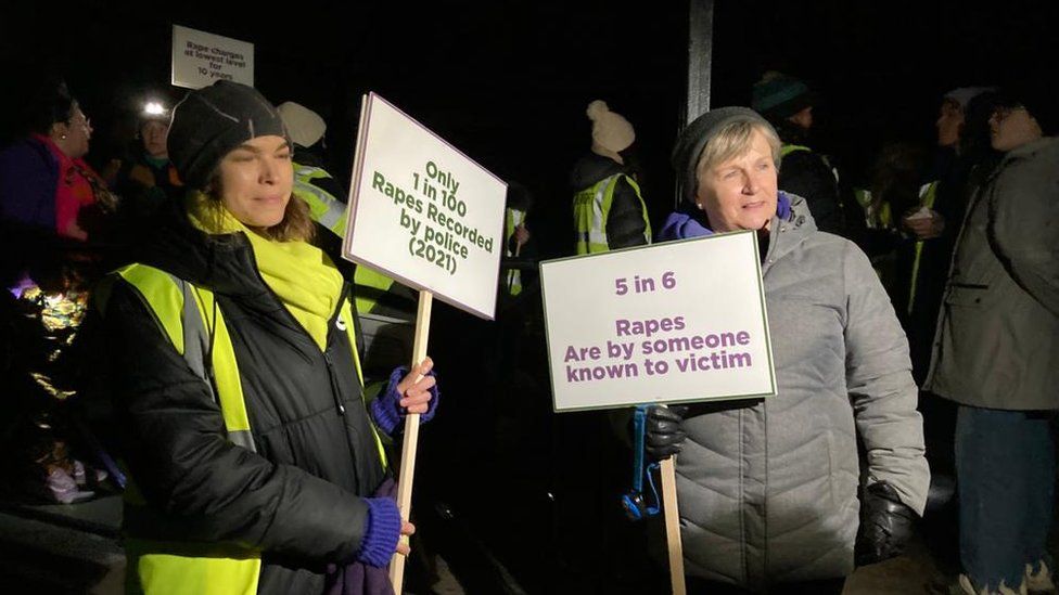 Reclaim the Night Stroud: Women call for safer streets - BBC News