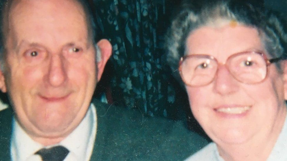 Heirlooms hidden in beanbag accidentally sold at car boot BBC News