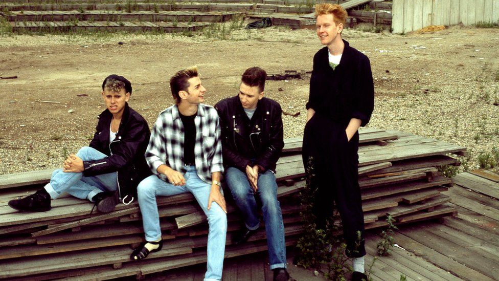 Эндрю Флетчер (справа) с Depeche Mode в Берлине в 1984 году. Слева направо: Мартин Гор, Дэйв Гаан и Алан Уайлдер.