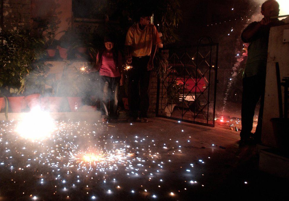 India Supreme Court Bans Fireworks In Delhi Ahead Of Diwali Bbc News 2140