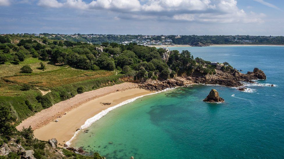 Jersey releases plan for Unesco Geopark status - BBC News