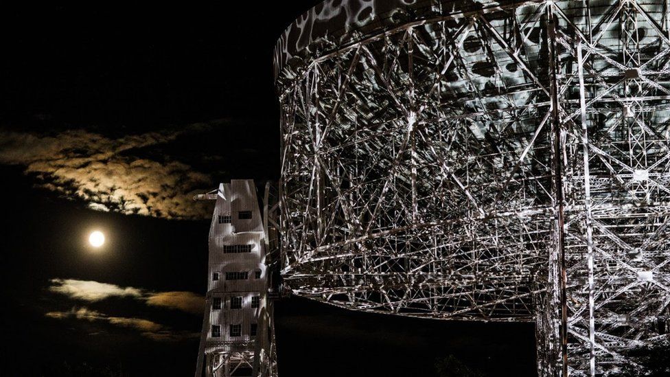 Lovell Telescope lit for Bluedot Festival 2017