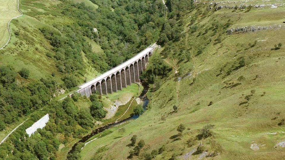 Smardale Gill viaduct repairs begin after two-year fundraiser - BBC News