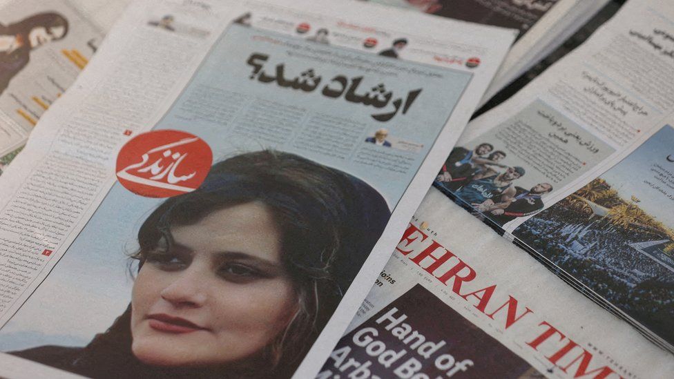 Iranian newspaper cover featuring Mahsa Amini on sale in Tehran, Iran (18 September 2022)