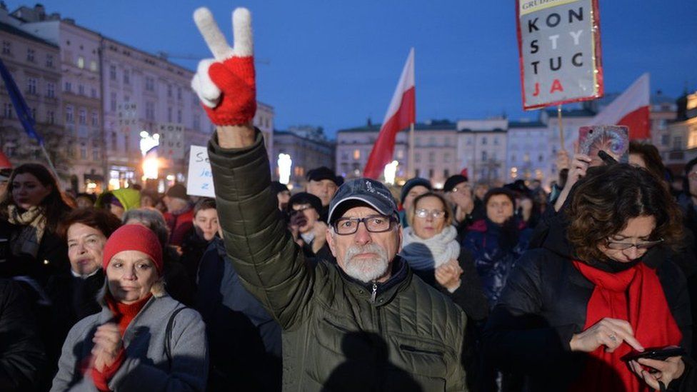 Protesters gather in Poland to support judges