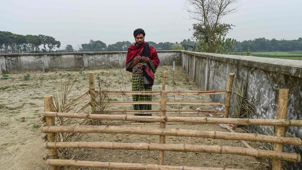 Landmark Islamic funeral held for sex worker in Bangladesh