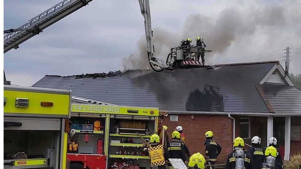 Fire breaks out at Cheriton Bishop village hall - BBC News
