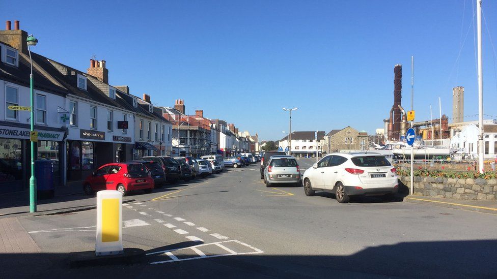 Two new CCTV cameras proposed at The Bridge in Guernsey - BBC News