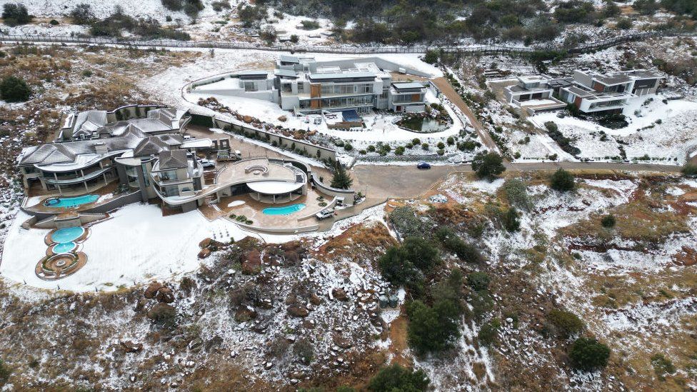 Johannesburg Snow falls on city for the first time in more than 10