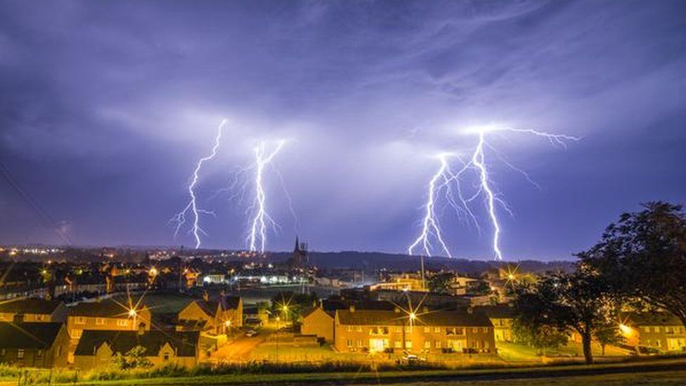 Lightning storm this morning Thu 2nd July 2015 at 00.54am, Kelso