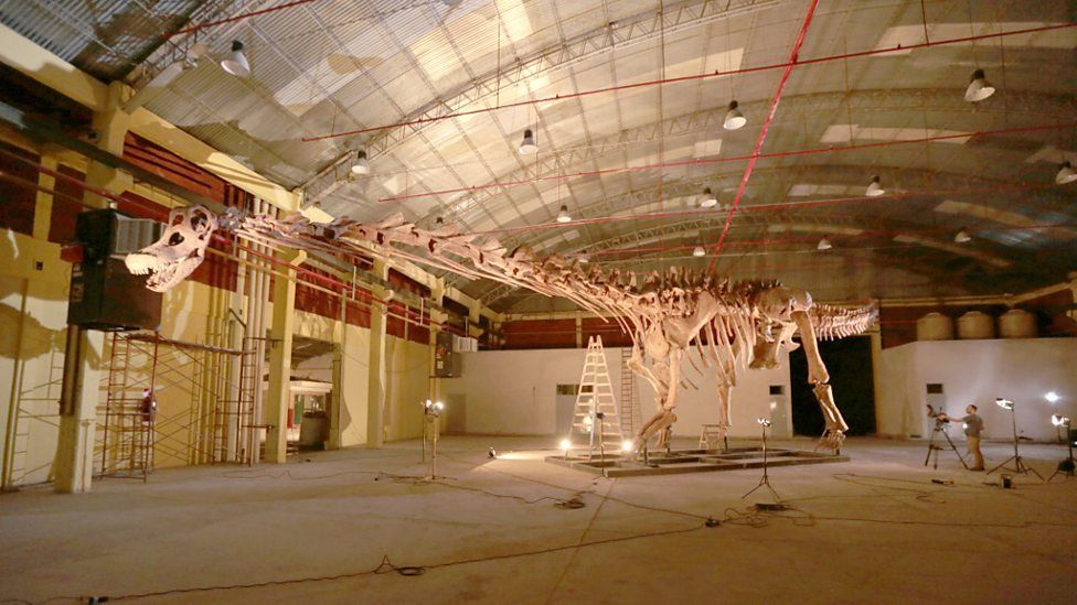 Реконструкция титанозавра