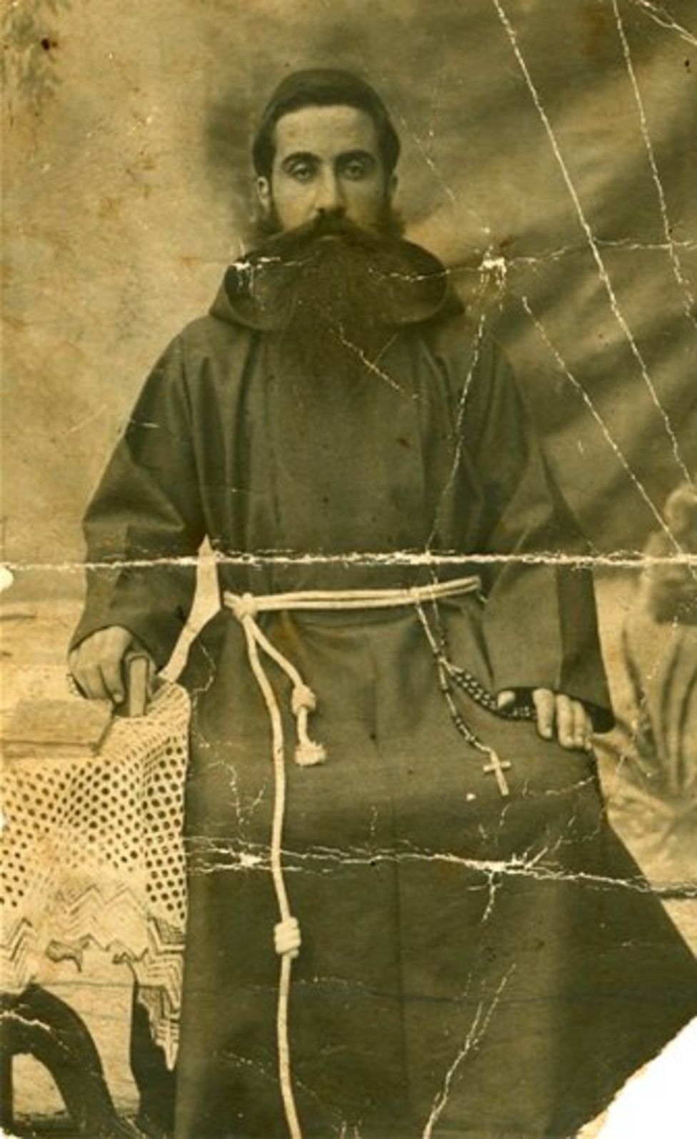 In search of Leonard, my martyred ancestor BBC News