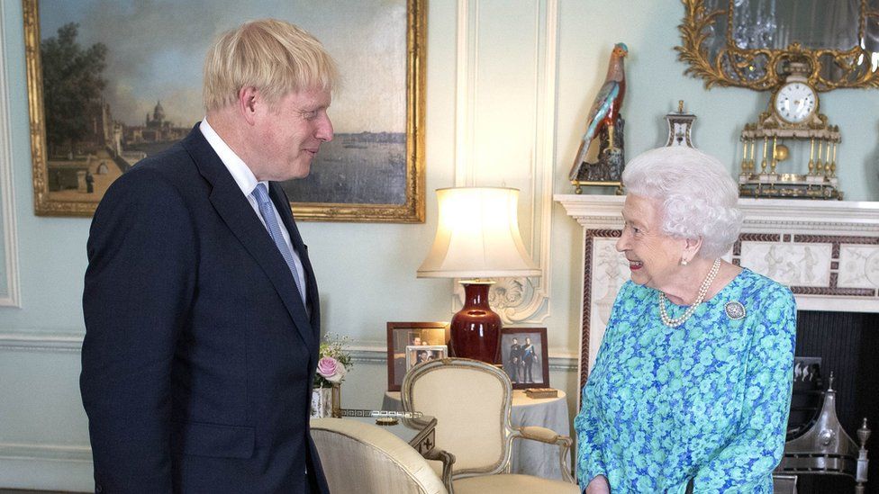 Boris Johnson meeting the Queen in 2019