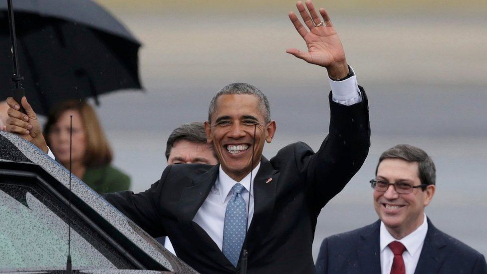 Obama's waves after arriving in Havana