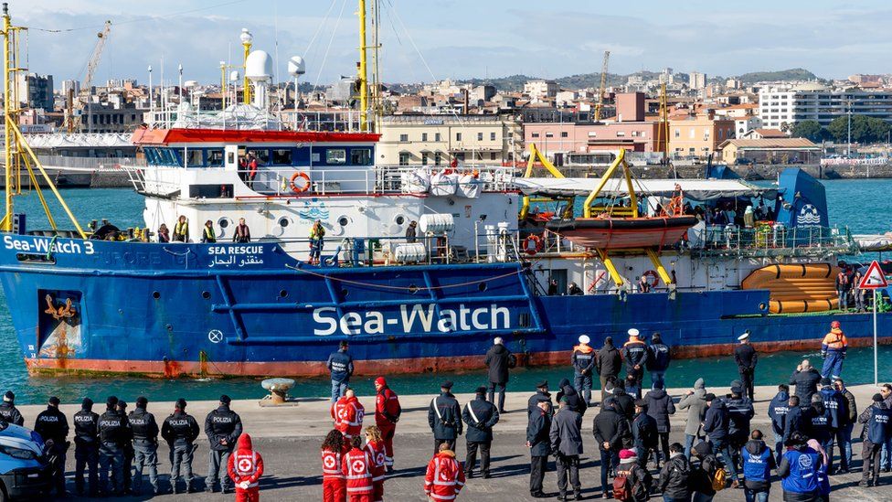 Sea-Watch 3 docks in Sicily
