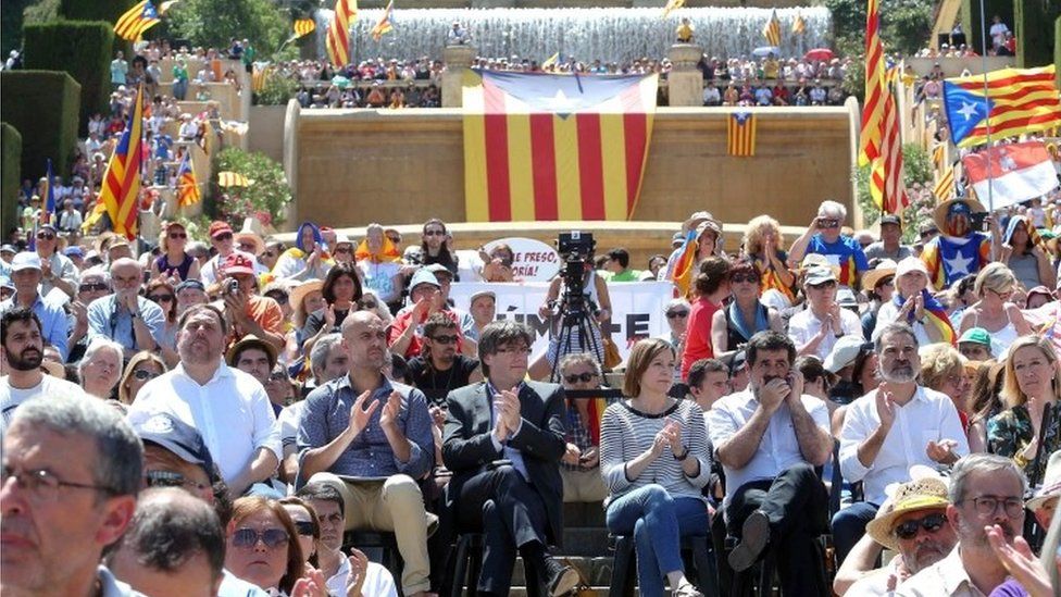 Demonstrators at the Barcelona referendum rally (11 June 2017)
