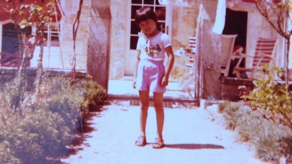 Image shows Mié Kohiyama as a child