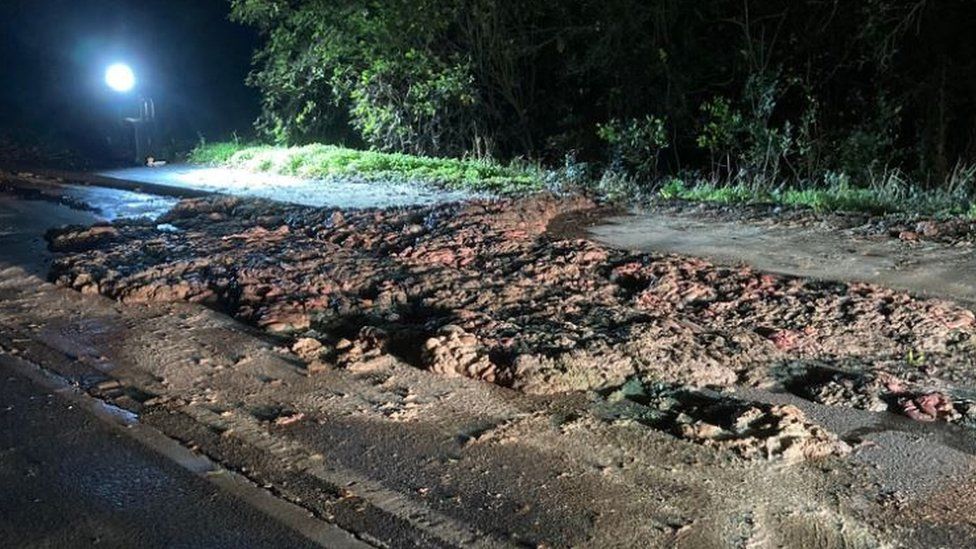 A5 offal spill: Leicestershire road reopens in both directions - BBC News