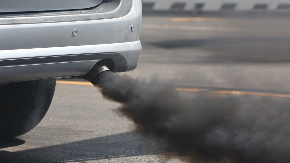 Edinburgh could 'ban vehicles' in Low Emission Zone - BBC News