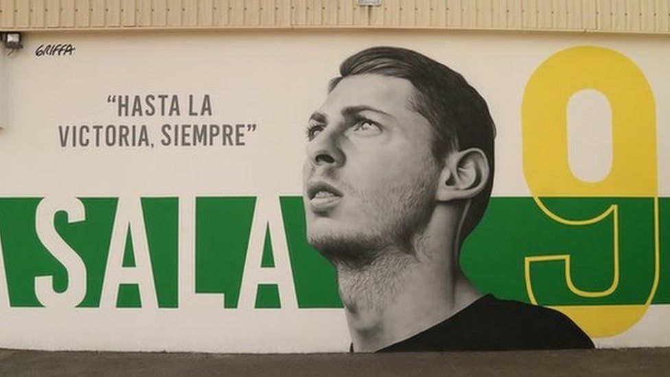 Argentine artist Gabriel Griffa painted this mural of the player in Carquefou, near Nantes