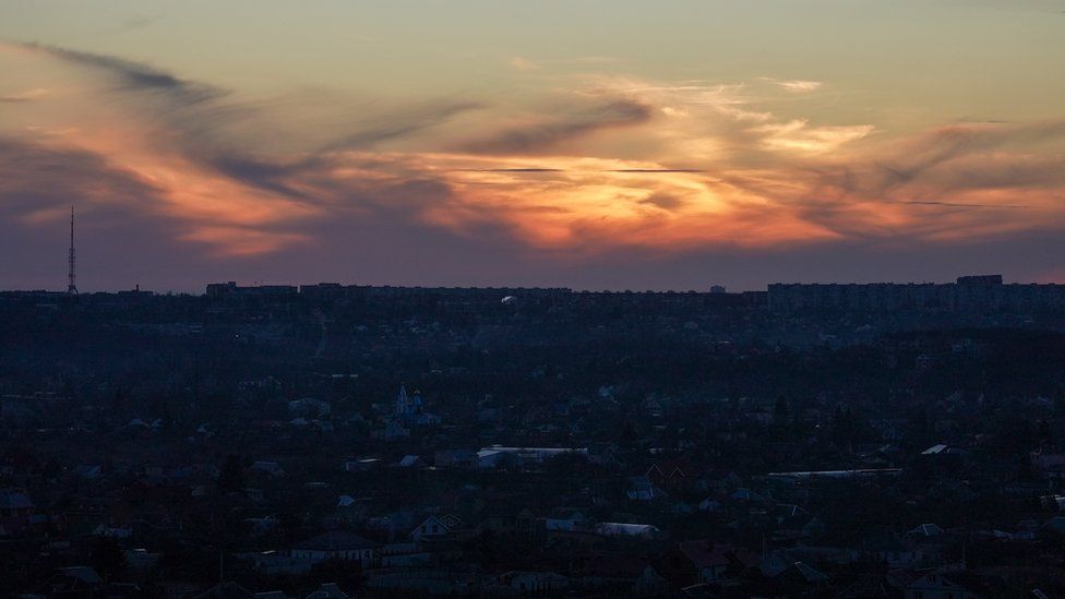 Photo of the city of Kharkiv as the sun sets