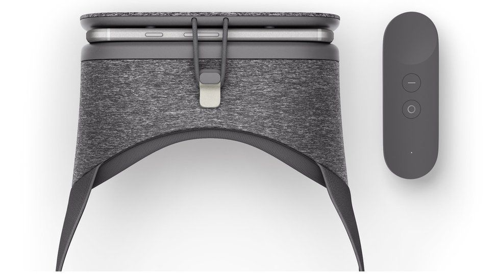 Daydream View headset and controller