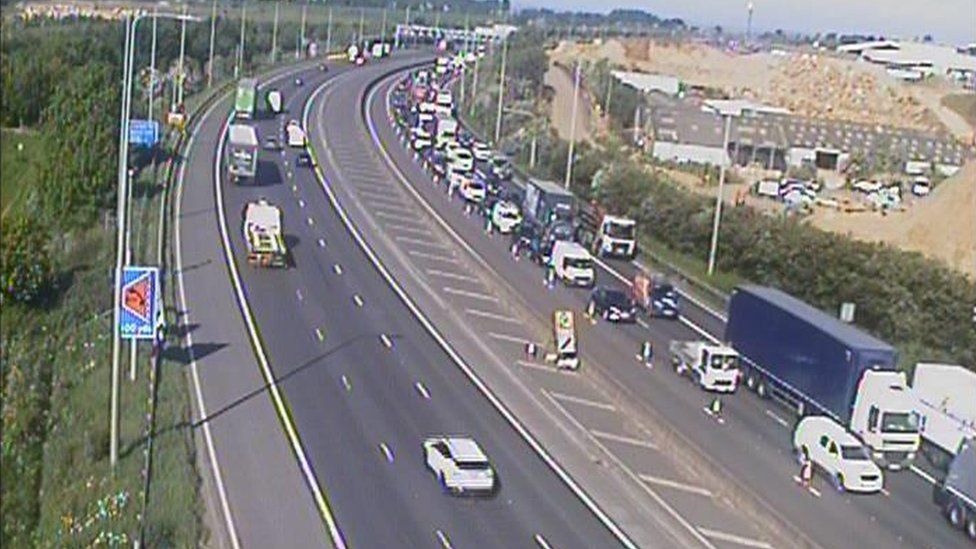 m62-crash-road-reopens-after-lorry-and-truck-collide-bbc-news