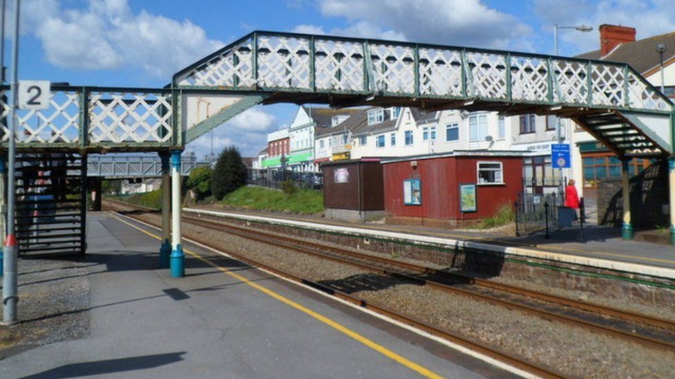 Pembrey and Burry Port railway station footbridge