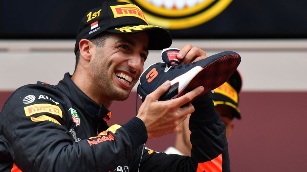 Monaco Grand Prix: Daniel Ricciardo fends off Sebastian Vettel for ...