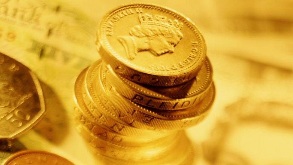 Standard Life Foundation to address 'savings gap' BBC News